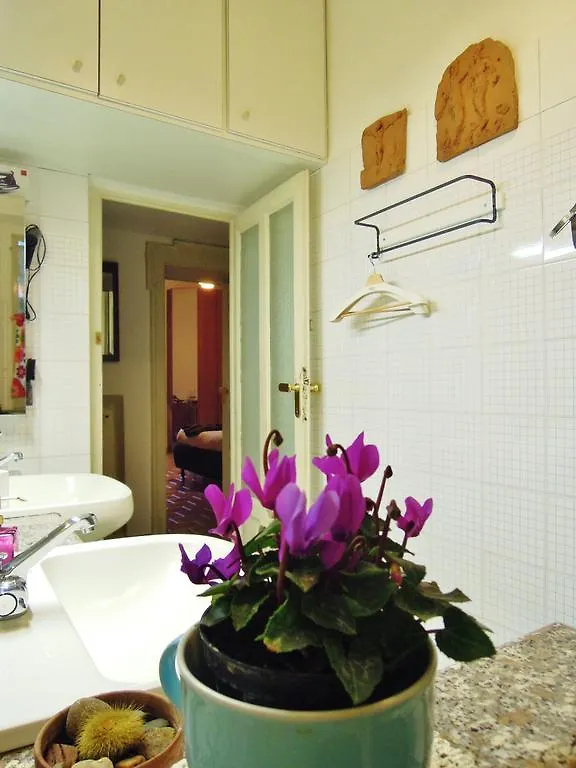 Guest house Anna Maria House B&B Milan Italy
